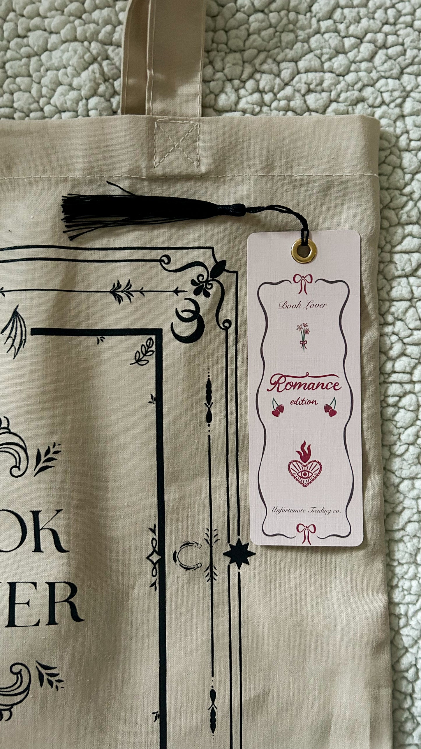 BOOK LOVER BUNDLE - TOTE BAG AND BOOKMARK