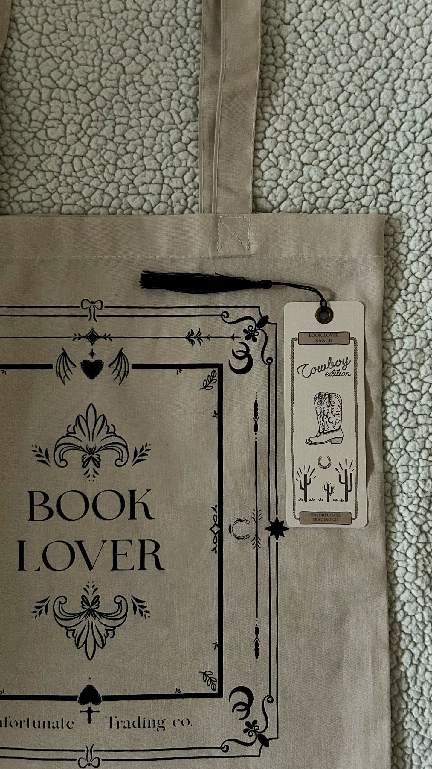 BOOK LOVER BUNDLE - TOTE BAG AND BOOKMARK