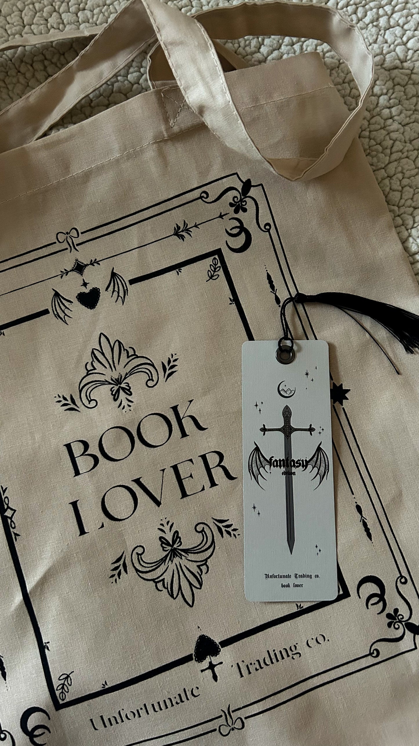 BOOK LOVER BUNDLE - TOTE BAG AND BOOKMARK